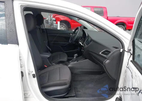 2021 Hyundai Accent Sel z USA, uszkodzony, nr VIN 3KPC24A64ME135173